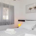 Apartman With A - C In Krk-insel Krk 55017