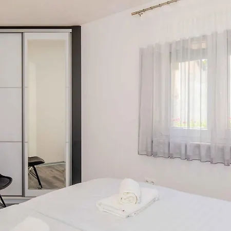 With A - C In Krk-insel Krk 55017 Apartman Krk Town