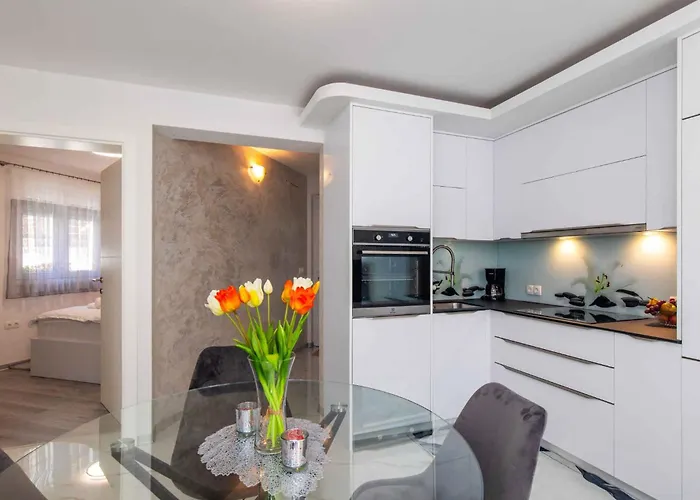Apartmán With A - C In Krk-insel Krk 55017