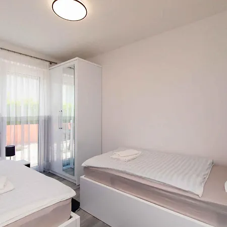 Appartamento With A - C In Krk-insel Krk 55017 *